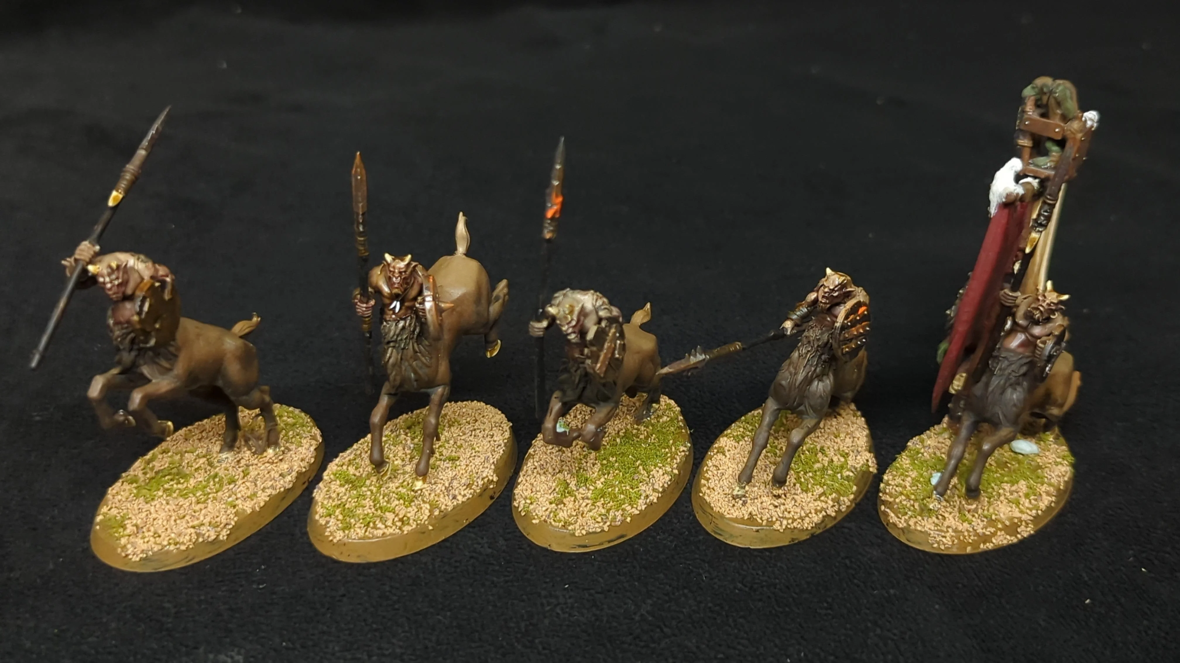 Age of Sigmar The Old World Beastman Breyherds Centigors x5 Painted