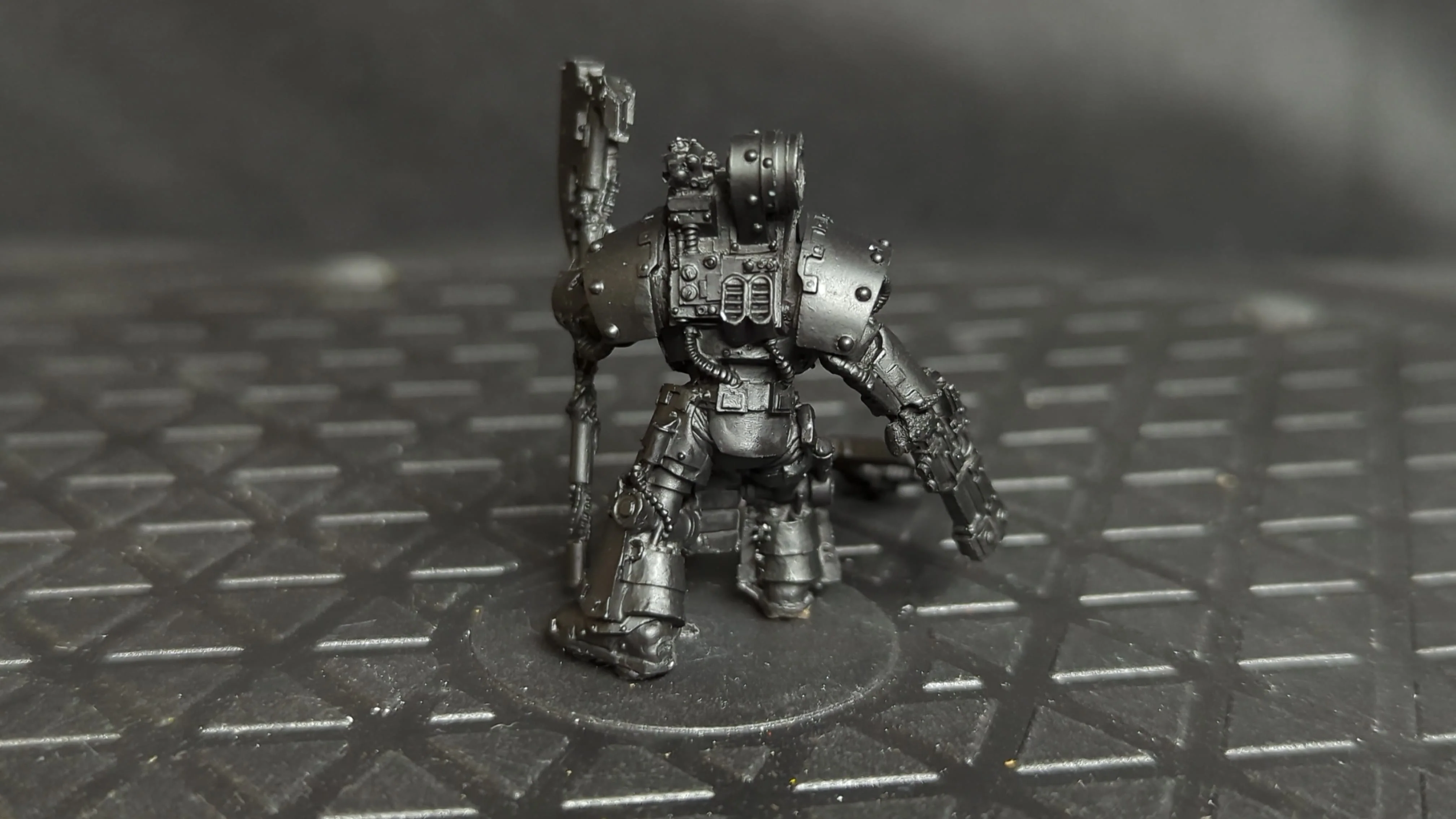 The Horus Heresy Iron Hands - Iron-Father (OOP) x1 - Image 2