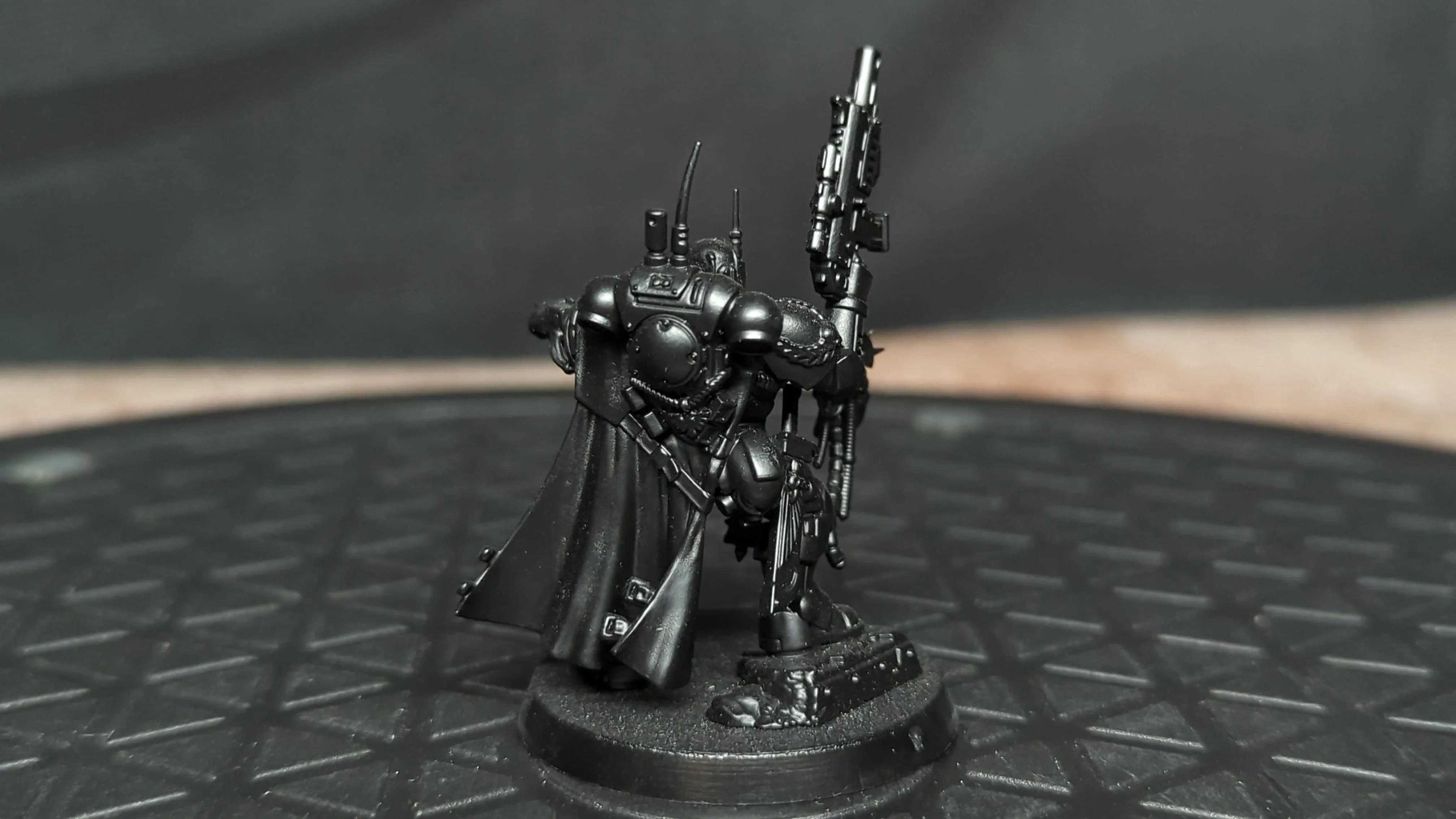 Warhammer 40k Space Marines Primaris Captain in Phobos Armor x1 - Image 2