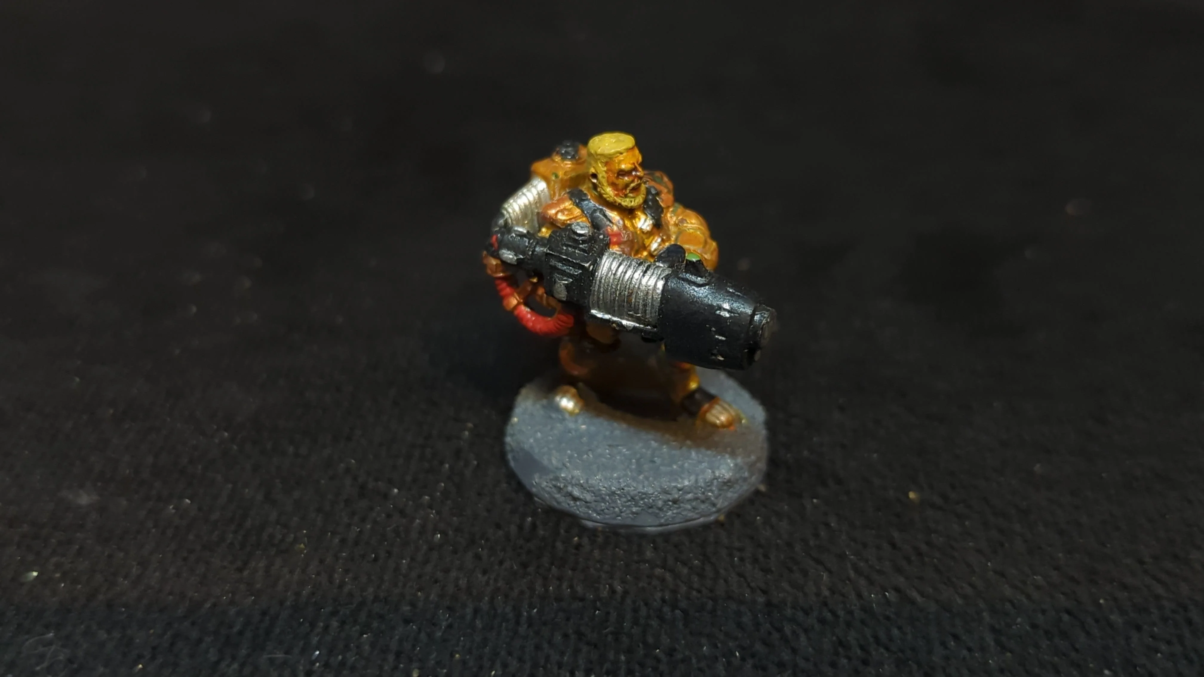 Warhammer Necromunda Necromunda Van Saar with Heavy Plasma Gun x1 OOP Painted